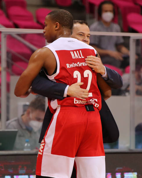 上红色战袍 上红色战袍