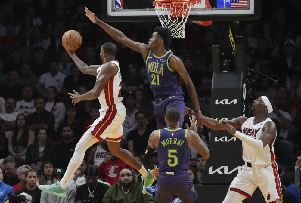 露了F1在 露了F1在