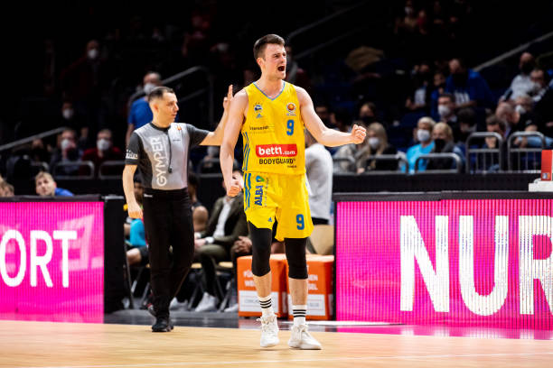 硬仗不怵 硬仗不怵